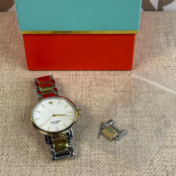 Kate Spade New York Two Tone Gramercy Watch with Extra Link & Box New Battery - Picture 1 of 8
